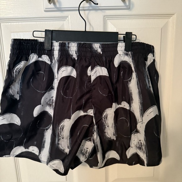 COMMAS Men's Off White BLACK Abstract Print Short Swim Shorts Size XXL 2XL NWT - Picture 4 of 12